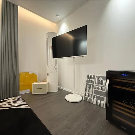 Mandarin Hongdae Apartment Seoul Exterior photo